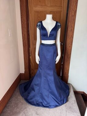 Mary’s Two Piece Prom Dress Navy Lace Beaded Mermaid Formal Gown Set SIZE 2